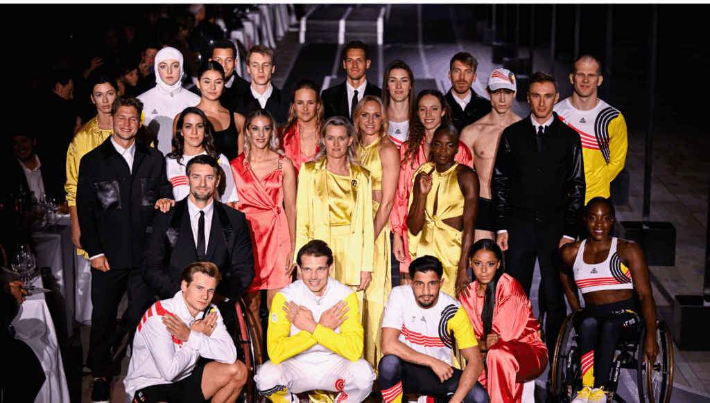 Catwalk to Paris (1)